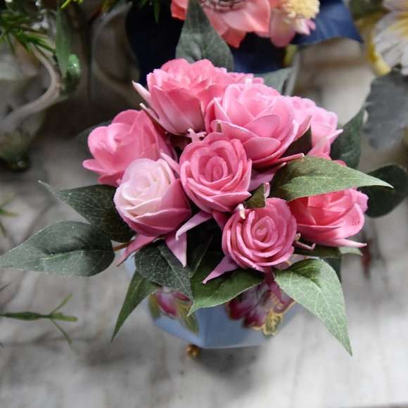 Beautiful antique square single handle footed sugar bowl with Sola wood roses - Picture 9 of 11
